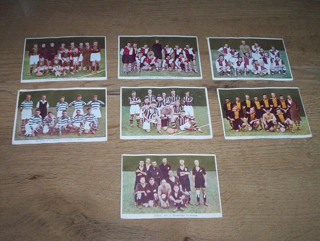 voetbalplaatjes cordeal 1933 1e klasse (voetbal), Ophalen of Verzenden, Zo goed als nieuw, Overige binnenlandse clubs, Poster, Plaatje of Sticker