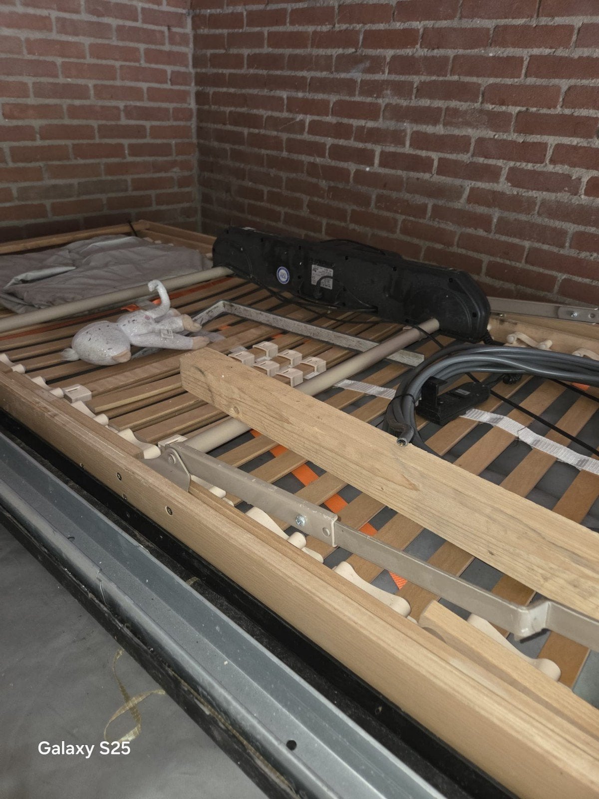 2 x Elektrische lattenbodem  90x200 - Prima staat, Ophalen, Verstelbaar, 90 cm, Eenpersoons