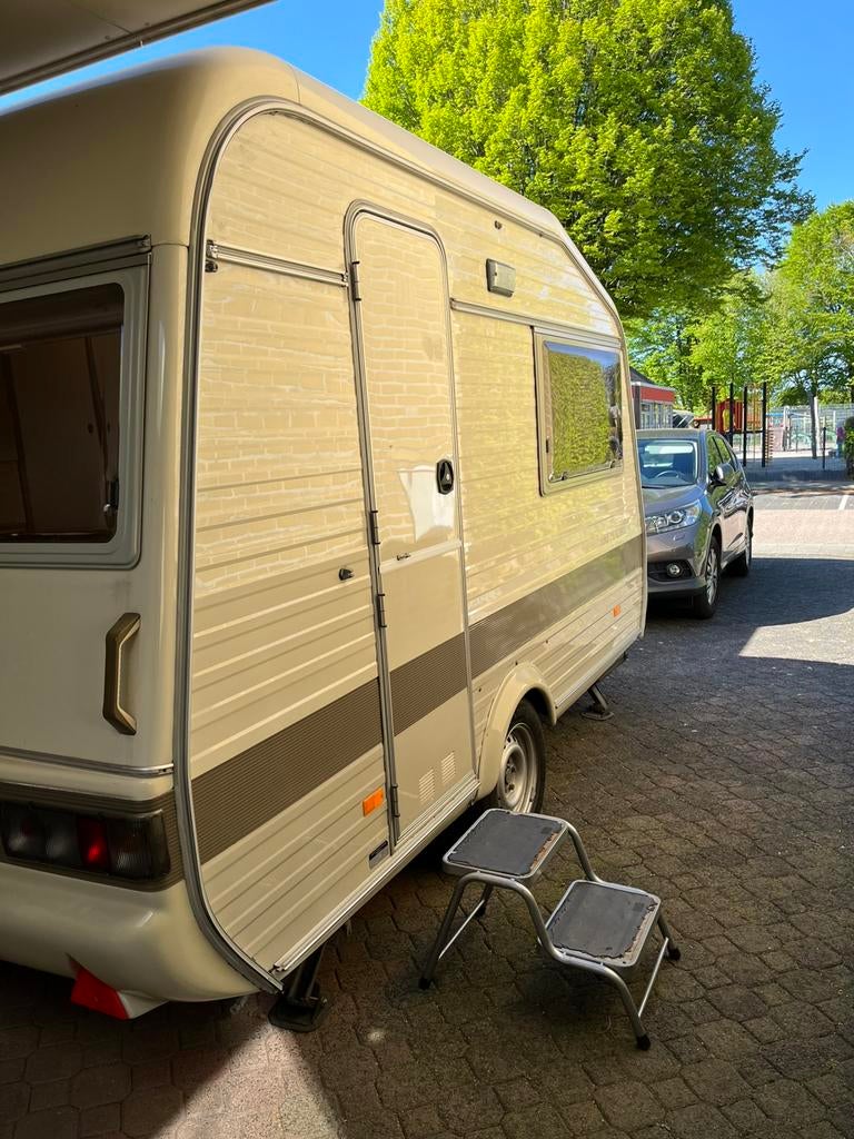 Avento 350 royal deluxe caravan, Caravans en Kamperen, Caravans, Standaardzit, 750 - 1000 kg, Particulier, Tot 4 meter