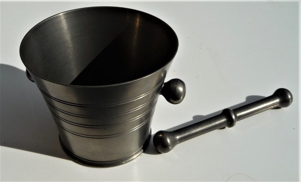 tinnen kleine vijzel 5,5 cm hoog Hollands jr 50of 60 VINTAGE, Antiek en Kunst, Antiek | Tin, Verzenden