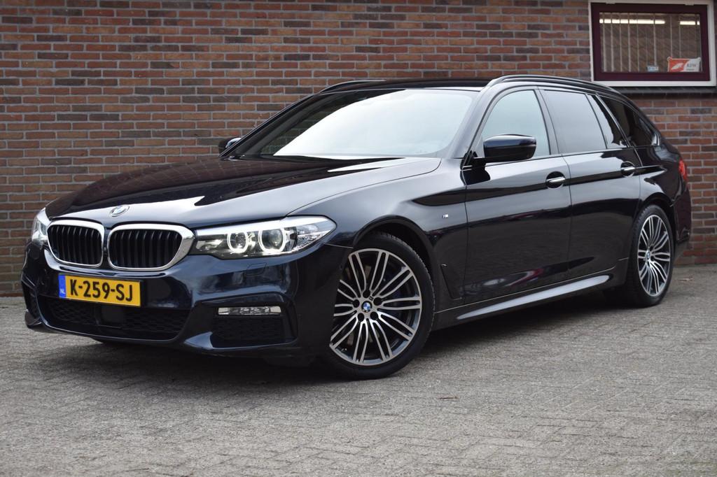 BMW 5-serie Touring 540i xDrive High Executive '17 M Pakket, Auto's, BMW, Gebruikt, 2000 kg, Leder, Vierwielaandrijving