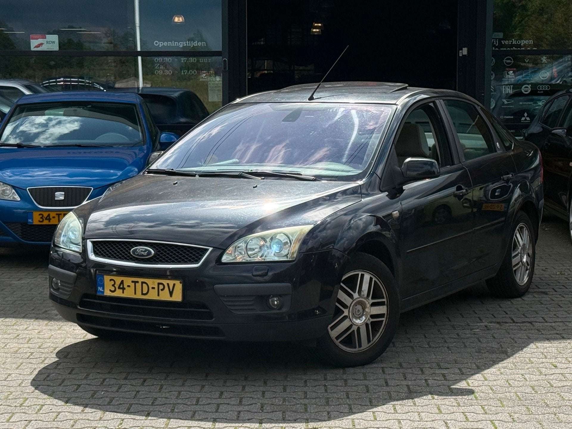Ford Focus 1.6-16V Ghia DAKJE/PDC/CLIMA/CRUISE/APK 14-02-27, 1596 cc, Stof, Gebruikt, Beige
