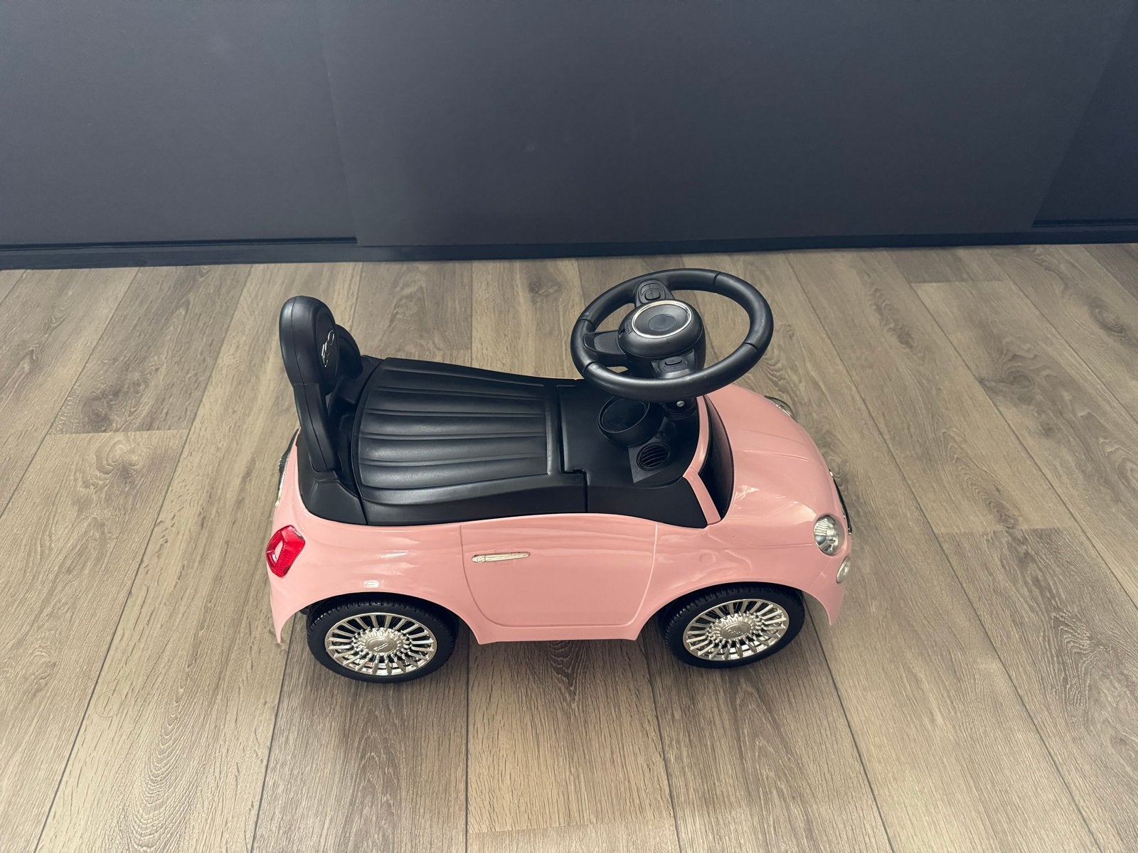 Roze Fiat 500 loopauto voor kinderen, Ophalen, Zo goed als nieuw