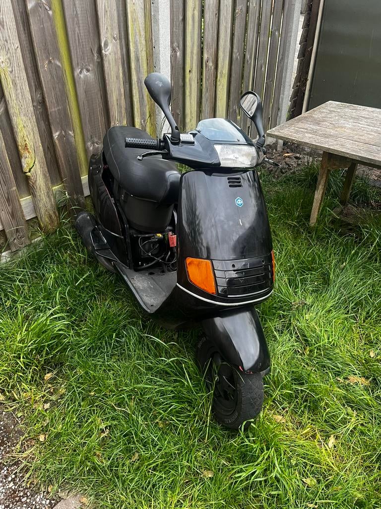 Piaggio skr 172cc, Fietsen en Brommers, Scooters | Overige merken, Zo goed als nieuw, Tweetakt, Ophalen