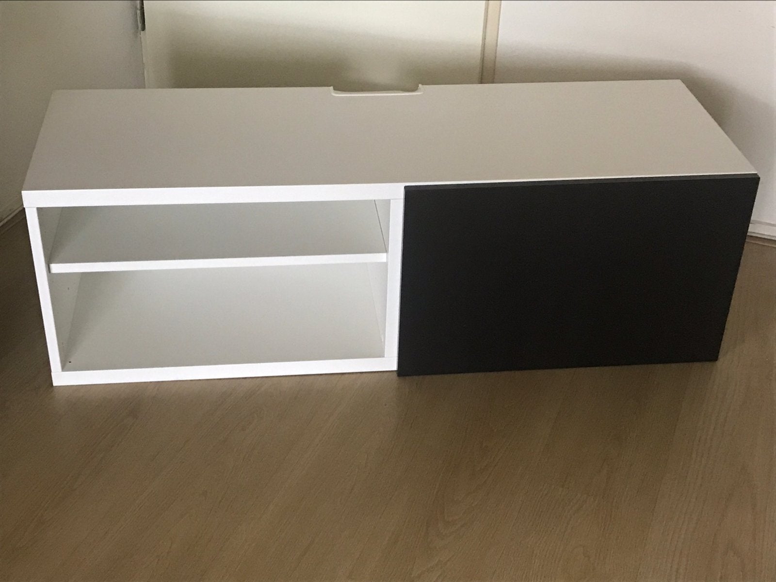 Ikea Besta Tv Wandmeubel tot Zaterdag ophalen, Ophalen, Zo goed als nieuw, 25 tot 50 cm, Minder dan 100 cm