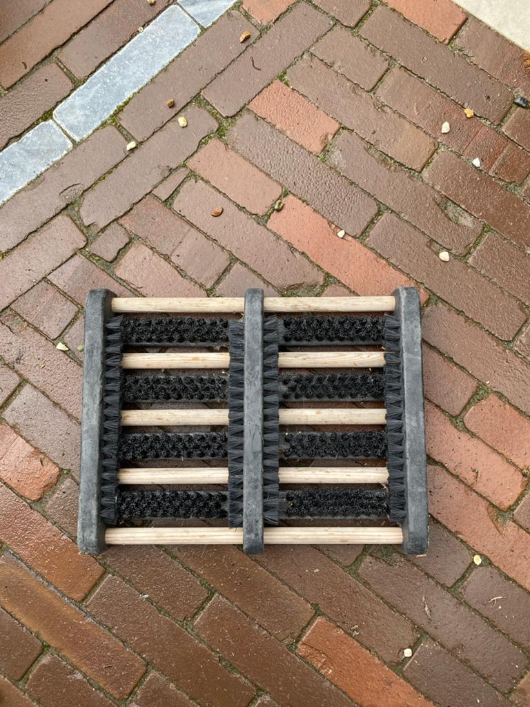 Deurmat met Borstels - Schoonloopmat, Gebruikt, Schoonloopmat, Ophalen of Verzenden, Overige materialen