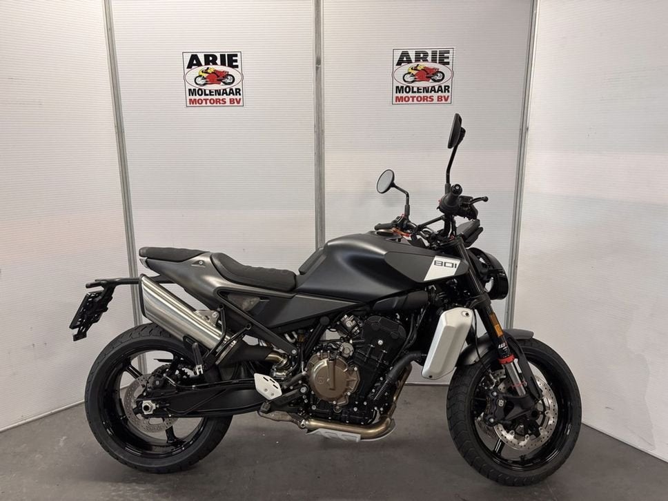Husqvarna SVARTPILEN 801 (bj 2026), 2 cilinders, Bedrijf, Onbekend, Meer dan 35 kW