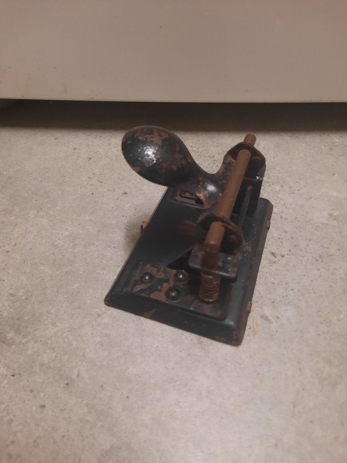 antieke perforator  1920 a 1940 ? geklonken, Antiek en Kunst, Ophalen of Verzenden