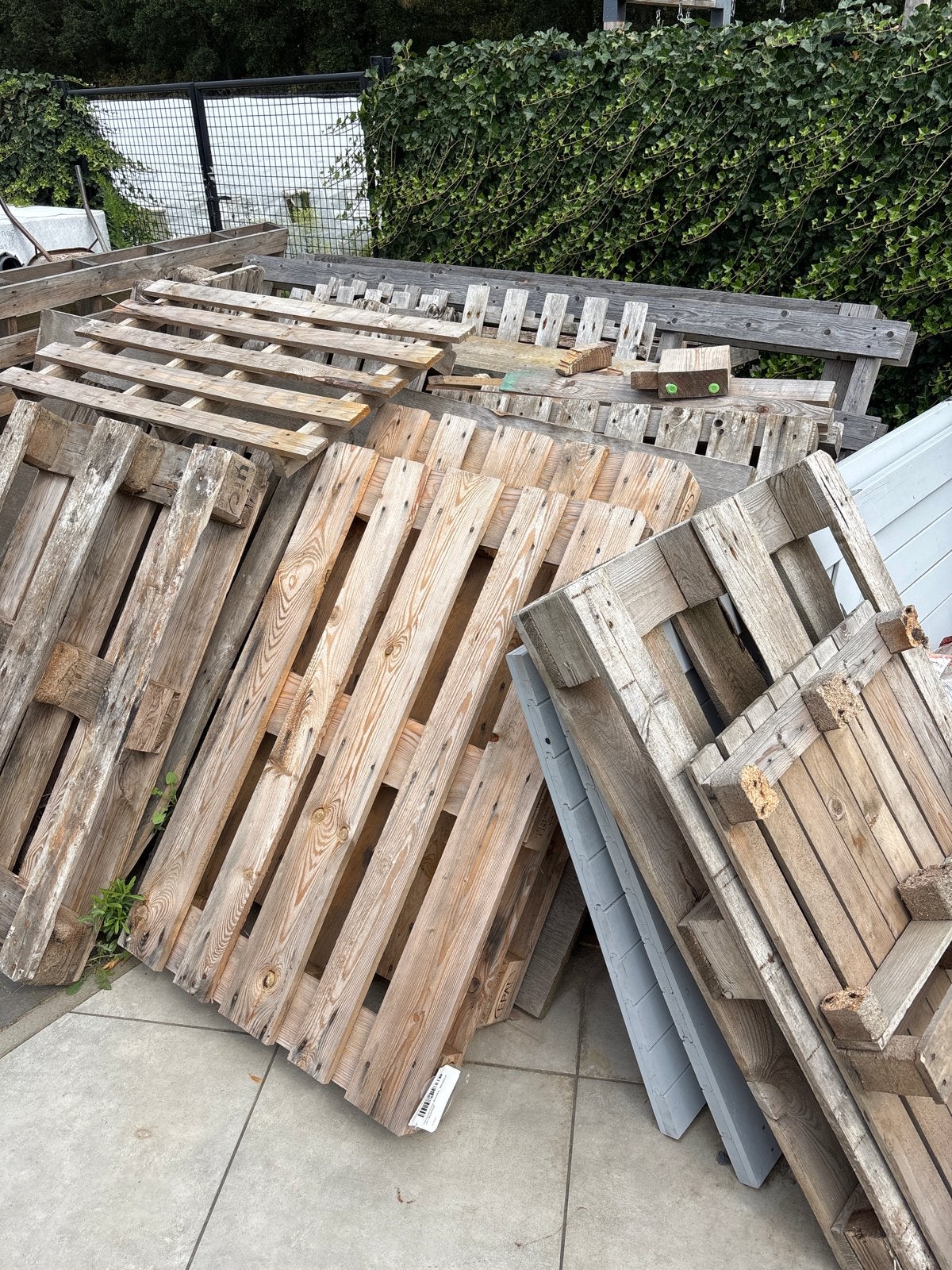 Grote partij pallets: wegwerp, statiegeld en diverse maten, Doe-het-zelf en Verbouw, Platen en Panelen, Gebruikt, Hout, Ophalen
