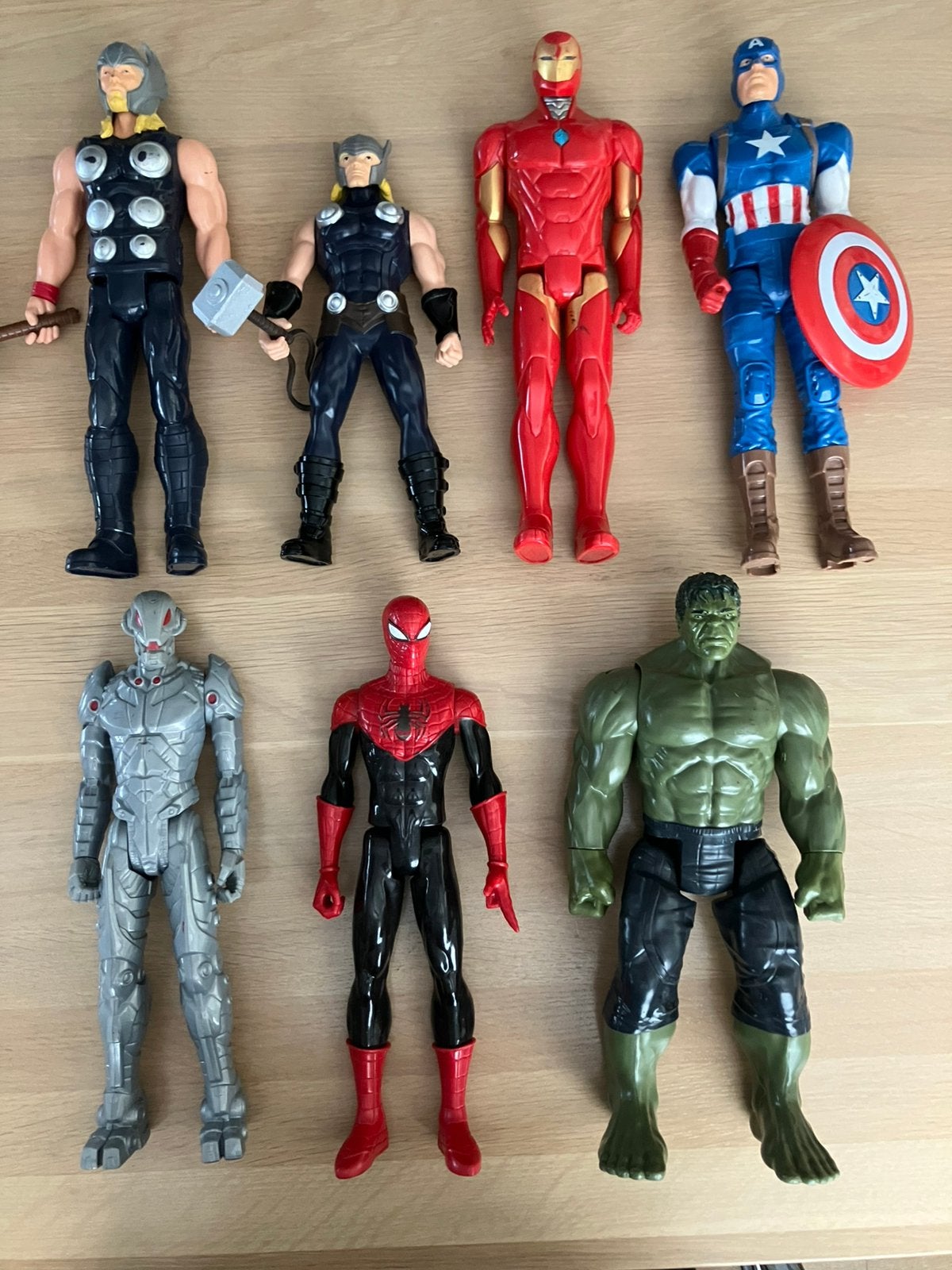 Zeven Hasbro Marvel actie figuren 29 cm, Kinderen en Baby's, Speelgoed | Actiefiguren, Ophalen of Verzenden, Zo goed als nieuw