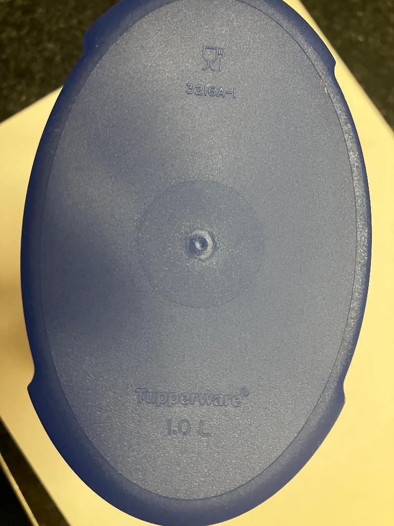 tupperware kan 1 liter, Huis en Inrichting, Keuken | Tupperware, Ophalen of Verzenden, Zo goed als nieuw, Blauw, Overige typen
