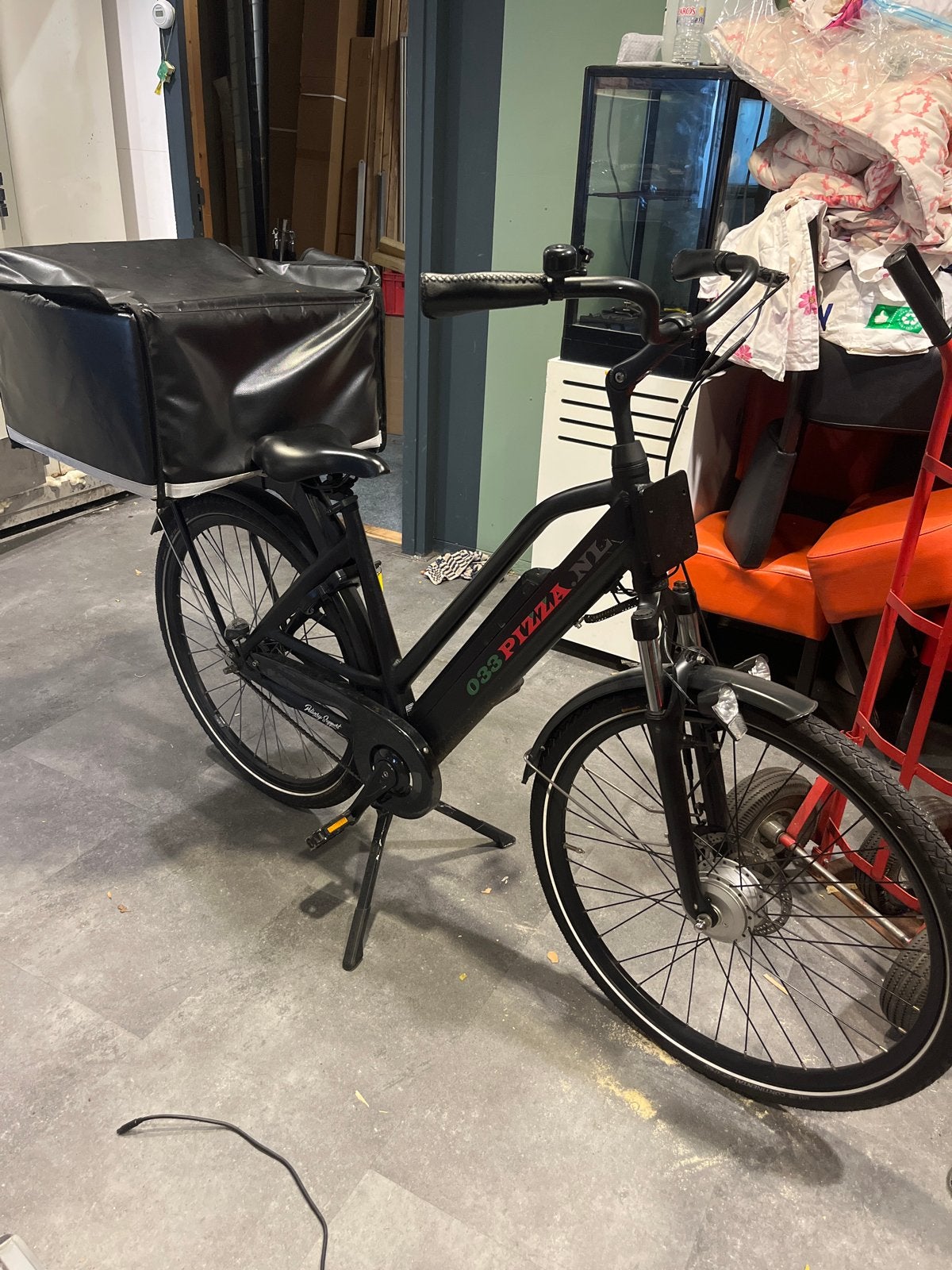 Bezorgfiets met grote bezorgtas - Zo goed als nieuw, Fietsen en Brommers, Ophalen, Zo goed als nieuw, Goederen, Elektrisch