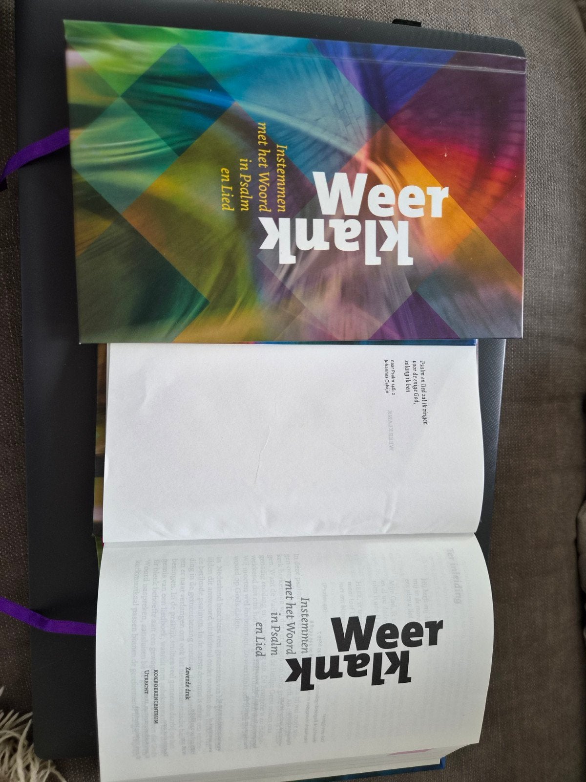 2 x Weerklank: Liedbundel - Instemmen met het Woord, Ophalen of Verzenden, Zo goed als nieuw, Diverse auteurs, Christendom | Protestants