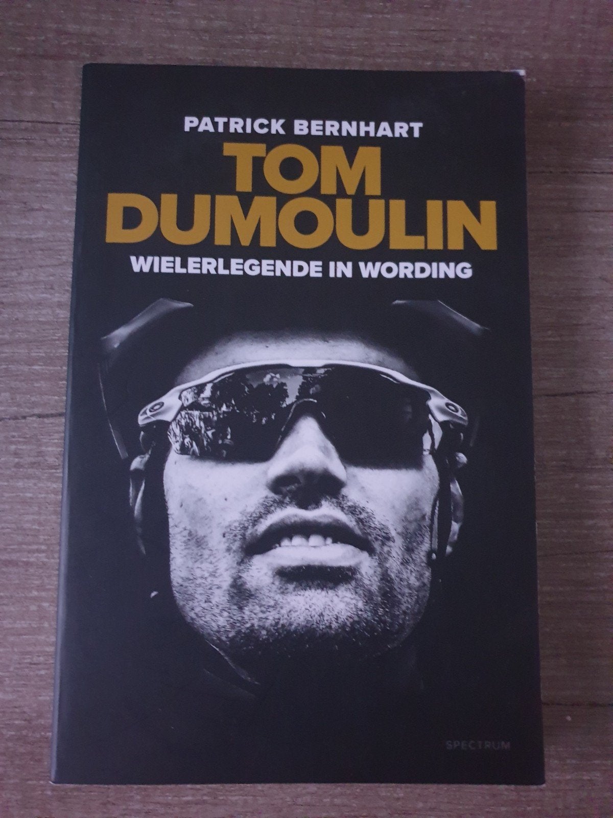 Tom Dumoulin: Wielerlegende in wording - Patrick Bernhart, Ophalen of Verzenden, Gelezen, Patrick Bernhart