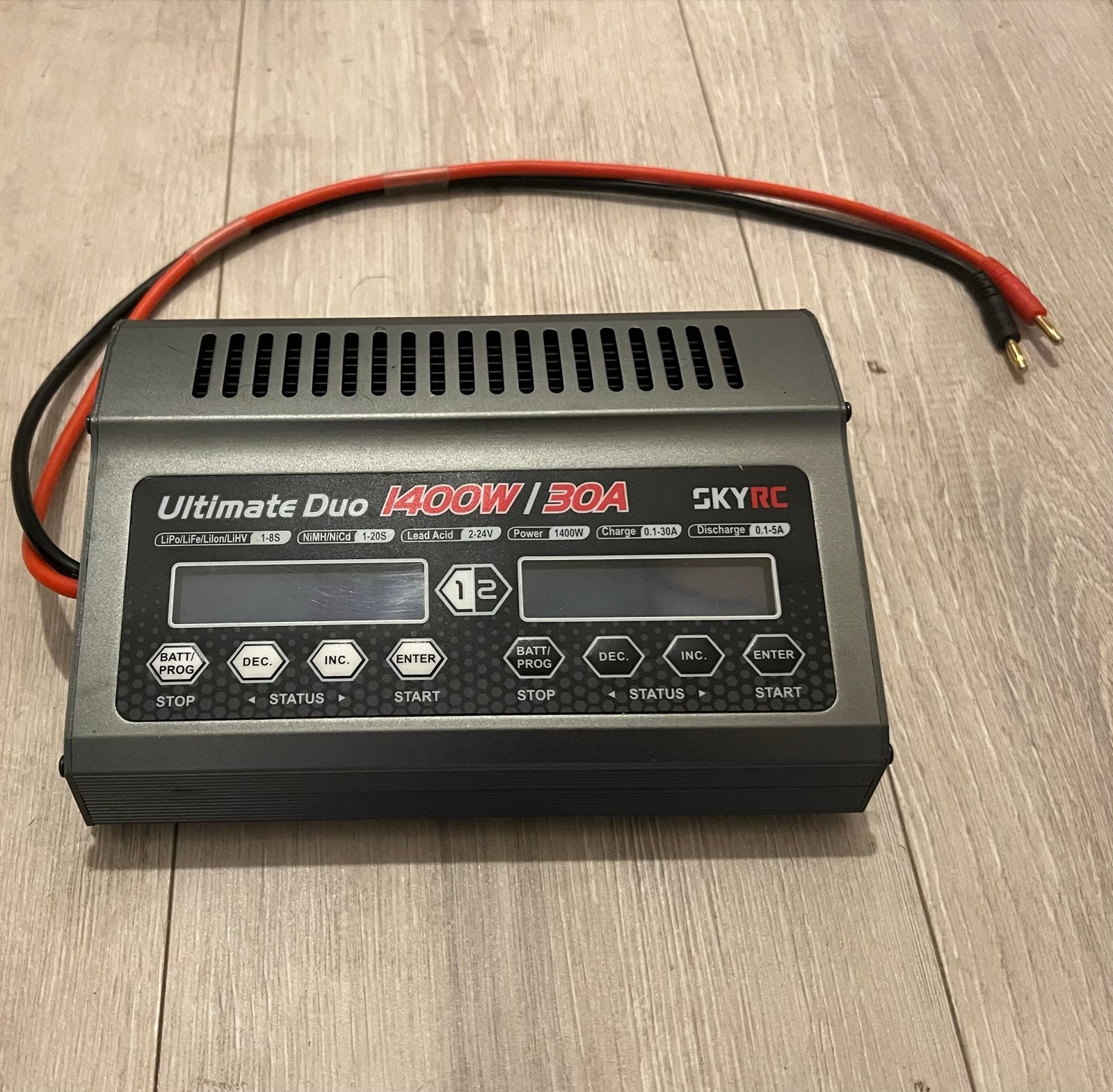 SkyRC Ultimate Duo 1400W/30A RC Lader, Gebruikt, Onderdeel, Overige schalen, Overige typen