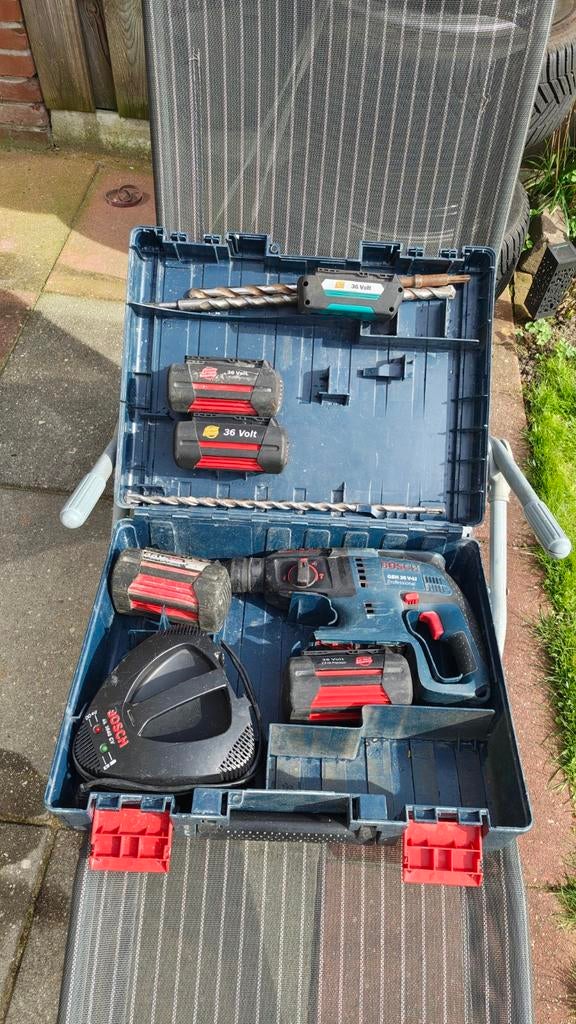 Bosch boorhamer GBH 36 V-LI met 5 accu's (1 defect), Ophalen of Verzenden, Gebruikt, Boor- en/of Breekhamer