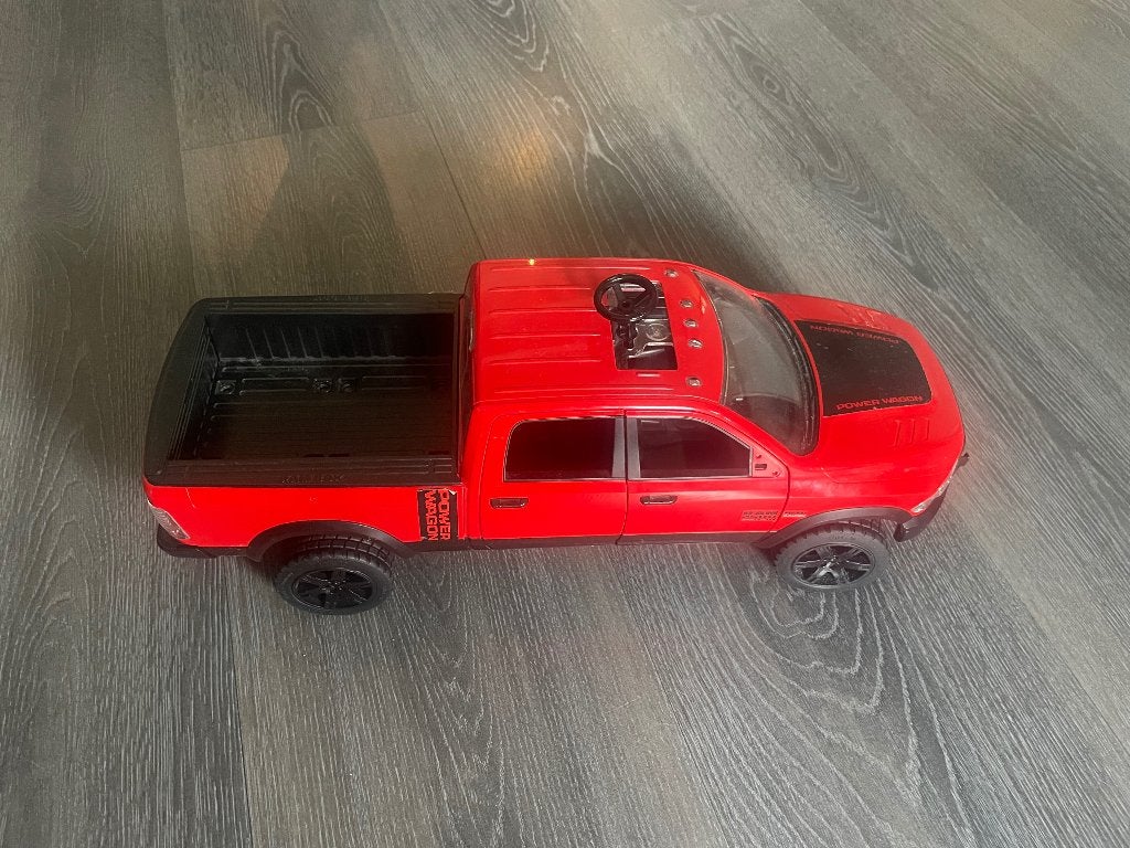Speelgoed auto Ram dodge, Ophalen, Gebruikt