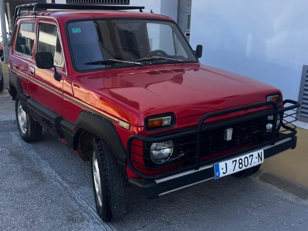 Lada Niva 4x4,1.6,bj 1990,youngtimer,roestvrij en rijklaar, Auto's, Zwart, 4 cilinders, 1600 cc, Bedrijf