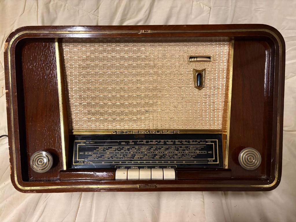 Antieke Aetherkruiser radio, omgebouwd naar Bluetooth., Antiek en Kunst, Antiek | Tv's en Audio, Ophalen of Verzenden