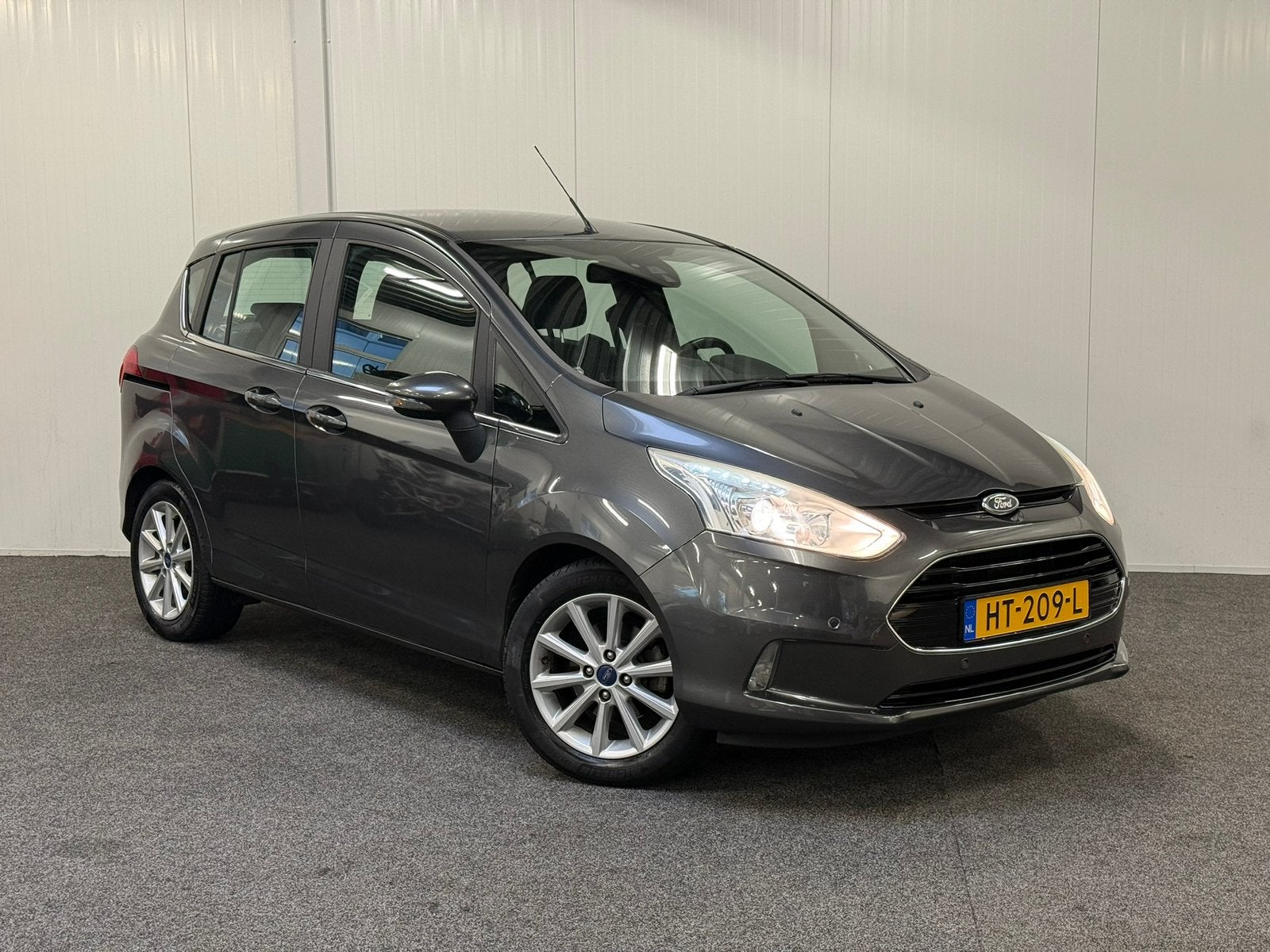 Ford B-Max 1.0 Ecoboost 74KW/100PK 2016 Grijs ford fiesta, Auto's, Ford, Voorwielaandrijving, 750 kg, 100 pk, Origineel Nederlands