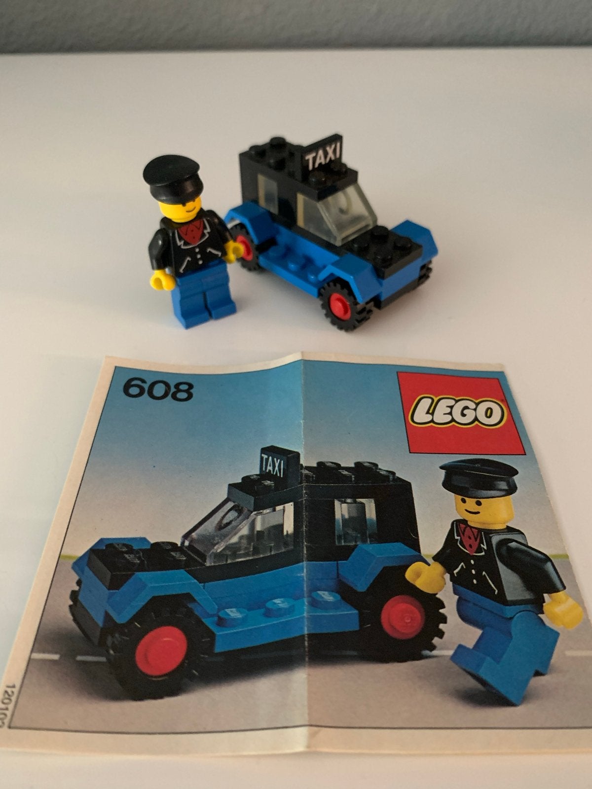 LEGO Taxi 608 met minifiguur en instructies, Ophalen of Verzenden, Gebruikt, Overige merken