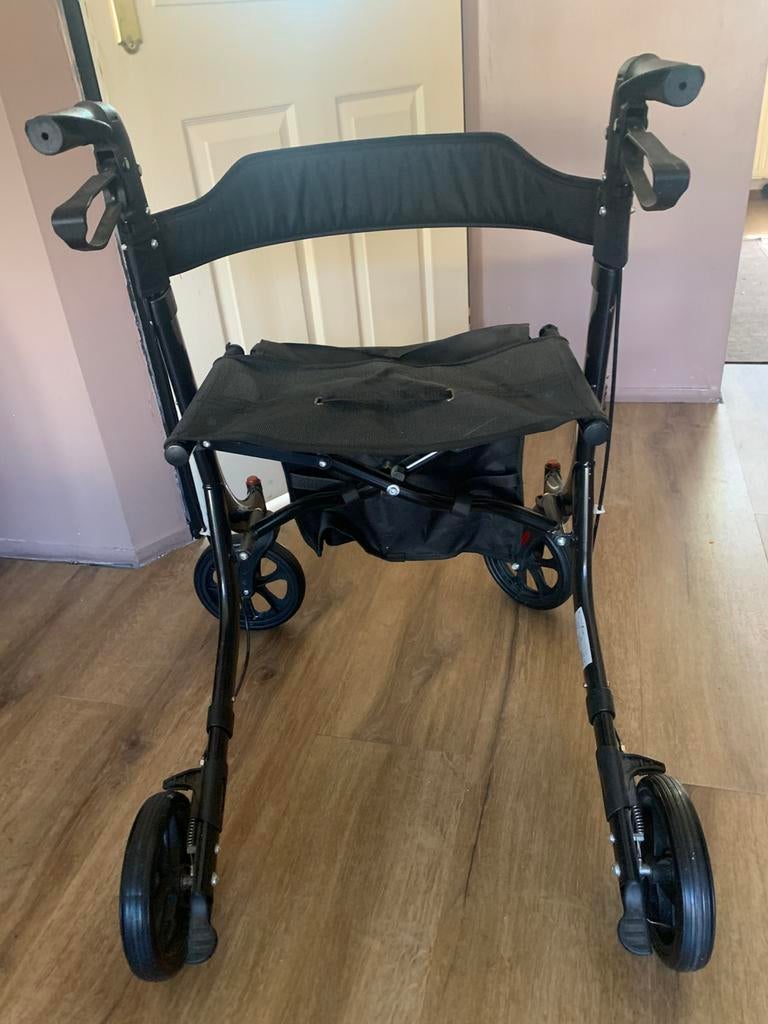 Mooie Rollator Multimotion, Ophalen, Lichtgewicht, Zo goed als nieuw