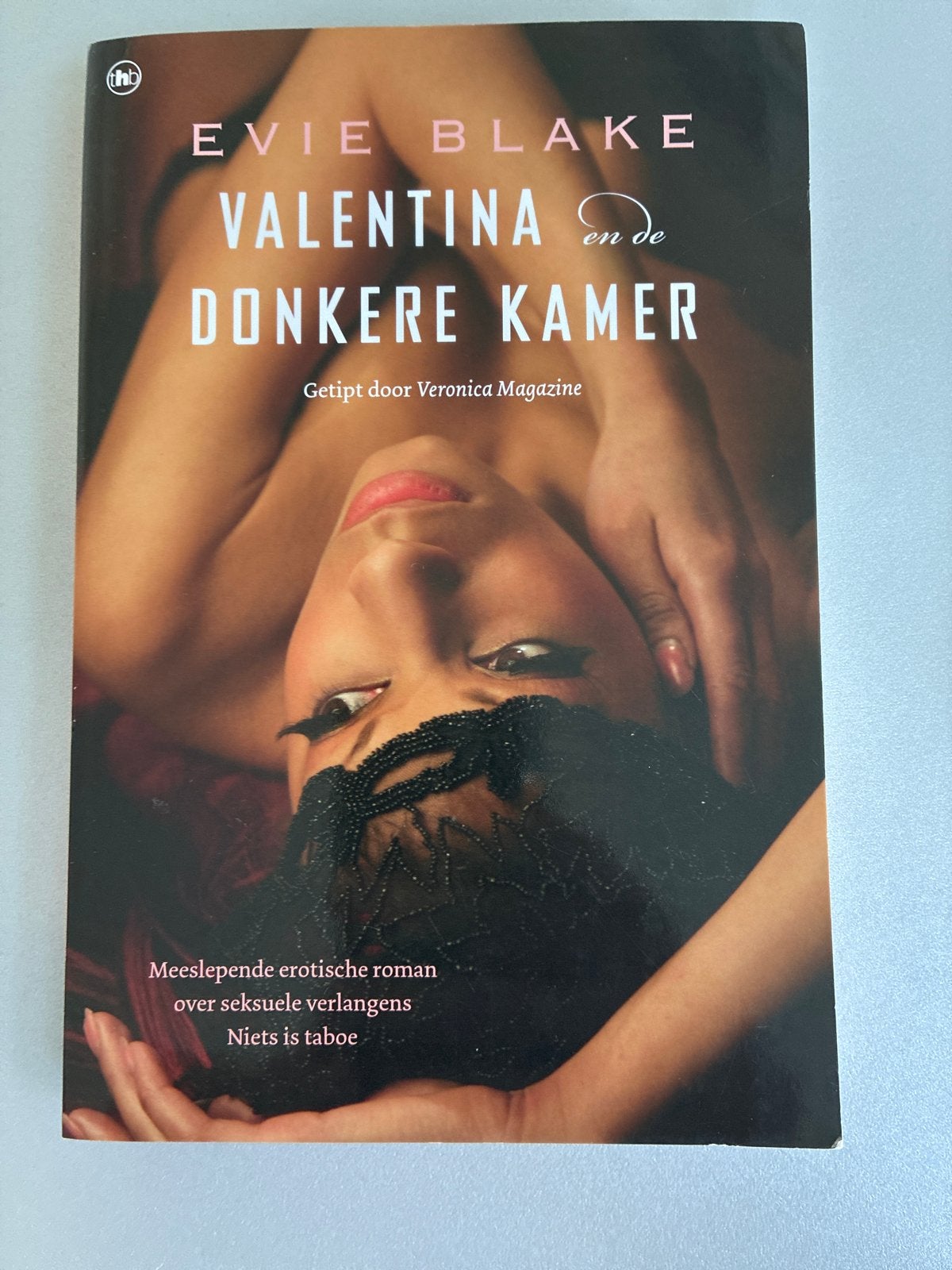 Valentina en de Donkere Kamer - Evie Blake, Ophalen of Verzenden, Gelezen, Nederland