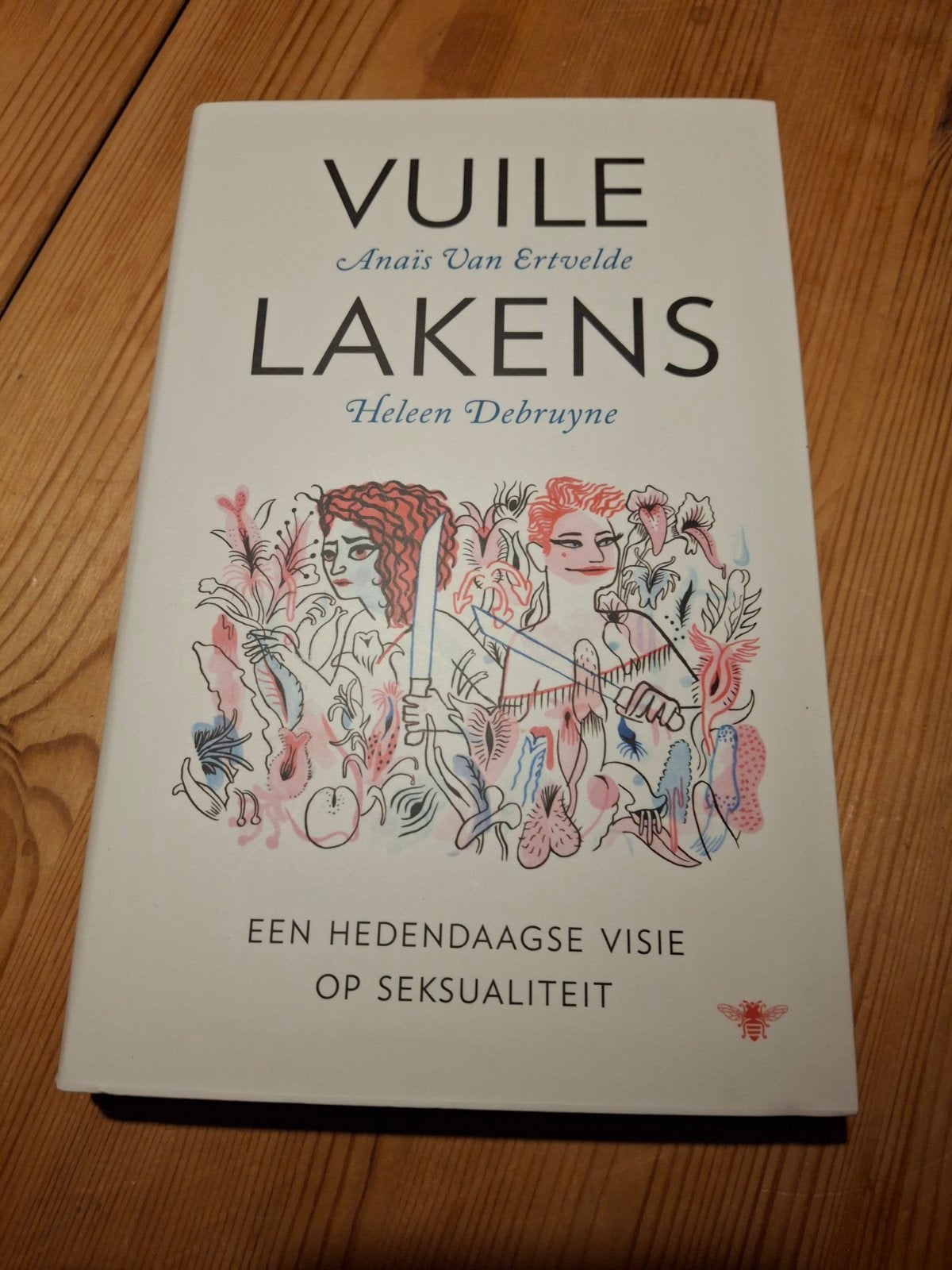 Heleen Debruyne - Vuile lakens, Ophalen of Verzenden, Zo goed als nieuw, Heleen Debruyne; Anais Van Ertvelde