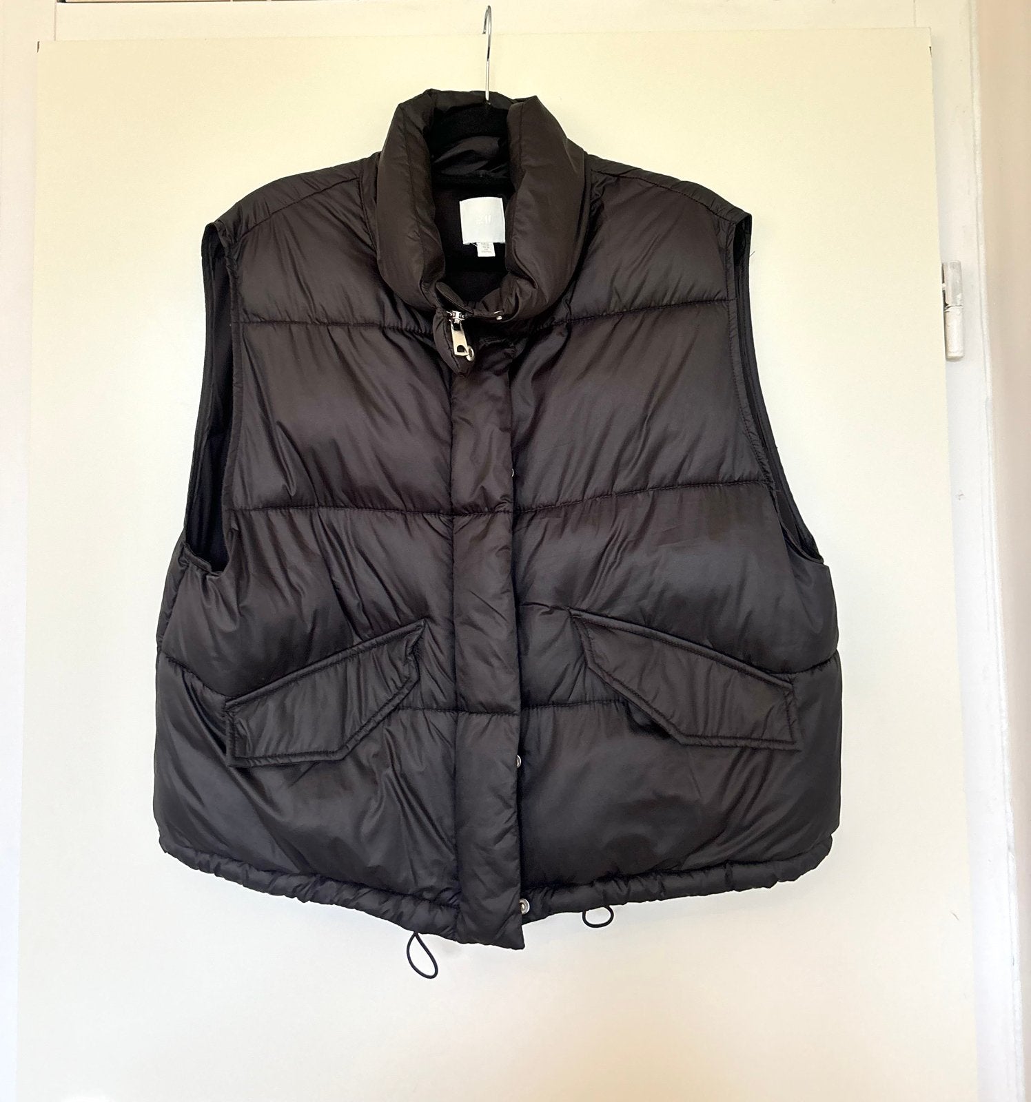H&M zwarte puffer bodywarmer maat M oversized dames stoer, Ophalen of Verzenden, Zo goed als nieuw, Maat 38/40 (M), Zwart