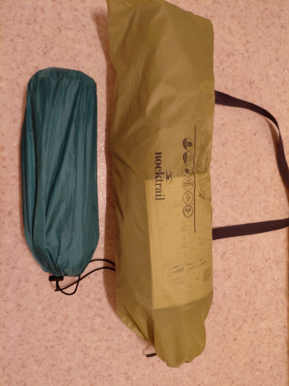 Rocktrail Tent en Luchtbed - Ideaal voor Festival/Kamperen, Ophalen of Verzenden
