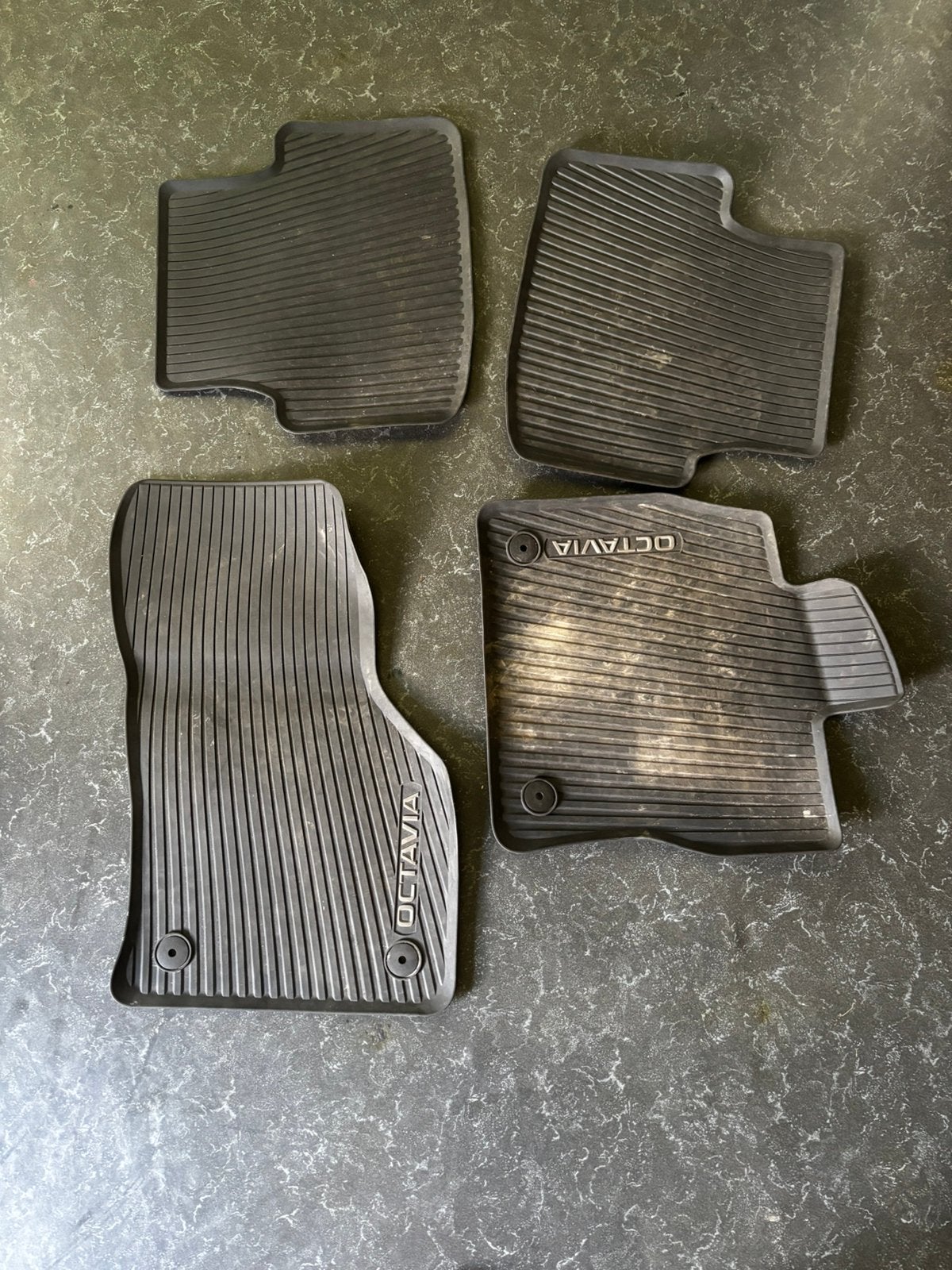 Skoda Octavia rubberen matten., Ophalen of Verzenden, Zo goed als nieuw