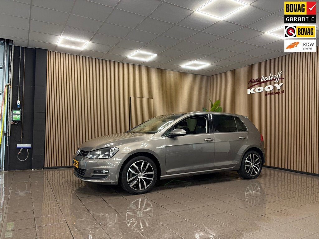Volkswagen Golf 1.4 TSI Highline Cup edition * Automaat / Pa, Auto's, 125 pk, Gebruikt, Euro 6, 4 cilinders