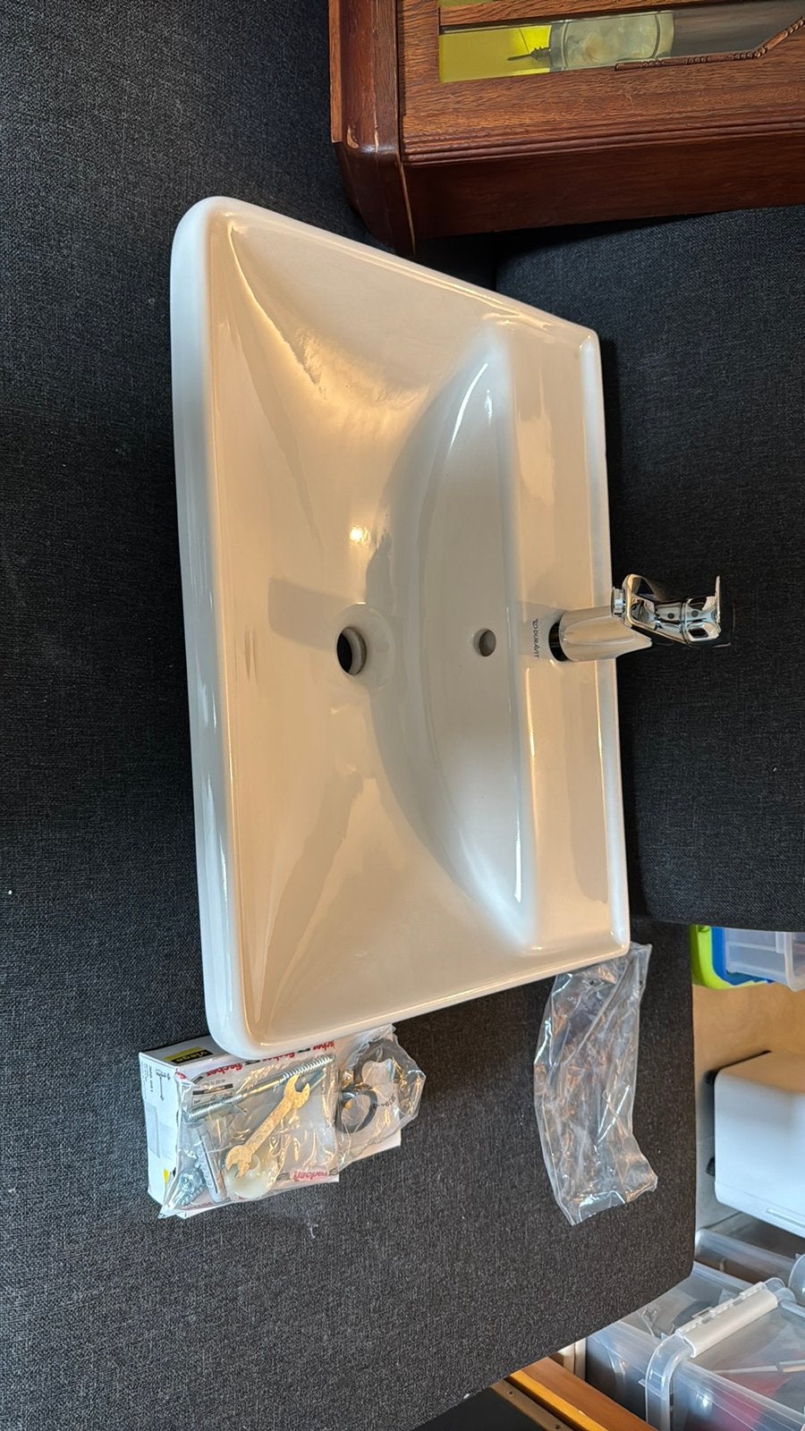 Complete wastafel Duravit nieuw in doos met kraan Hansgrohe, Ophalen, Nieuw, Wastafel