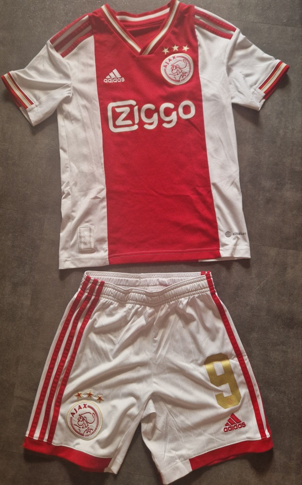 Ajax tenue maat 140 met naam Evi, Ophalen, Adidas, Gebruikt, Meisje