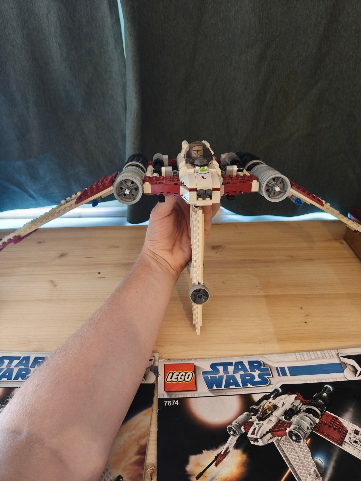 Foto 5 van LEGO Star Wars 7674 V-19 Torrent Starfighter met minifiguur