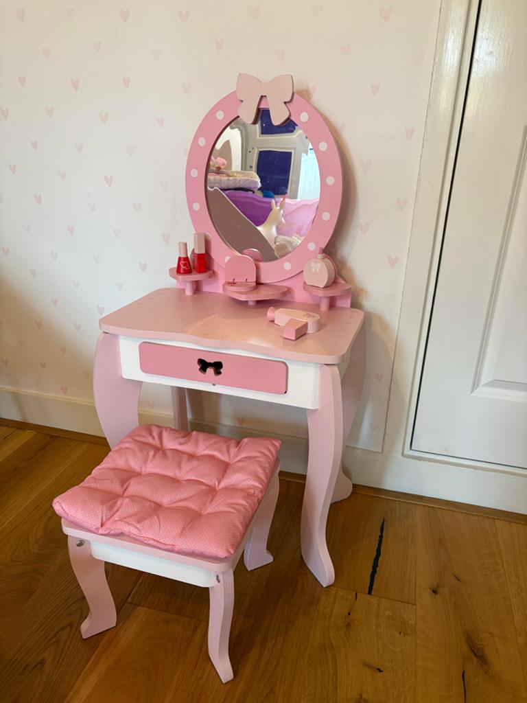 Roze kaptafel met krukje en accessoires voor kinderen, Ophalen, Zo goed als nieuw, Tafel