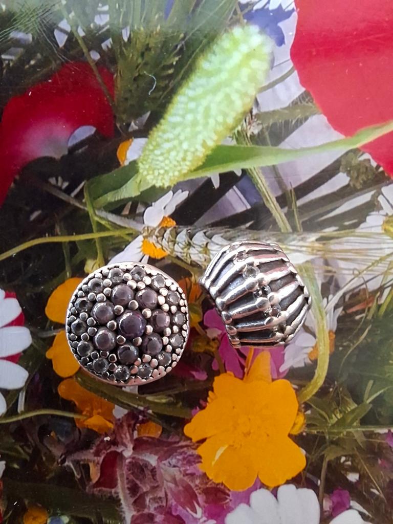 Pandora met kleurloze, roze en 1 paarse zirkonia, Pandora, Ophalen of Verzenden, Zo goed als nieuw, 2 of 3 bedels