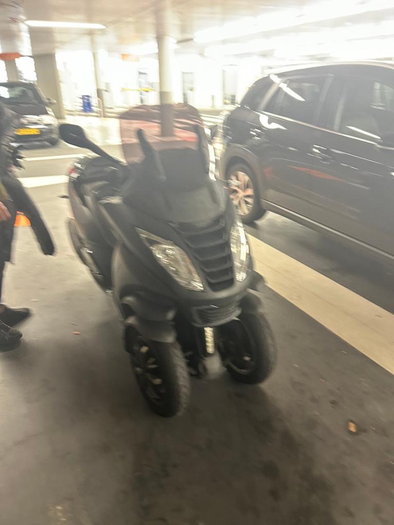 Peugeot metropolis 400i sport, Ophalen of Verzenden, Zo goed als nieuw, Benzine, Overige modellen