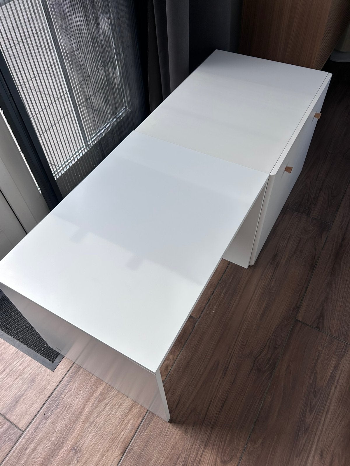 Leuk wit kinderbureau van Petite Amélie, Met lades, Gebruikt, 50 cm, Overige merken