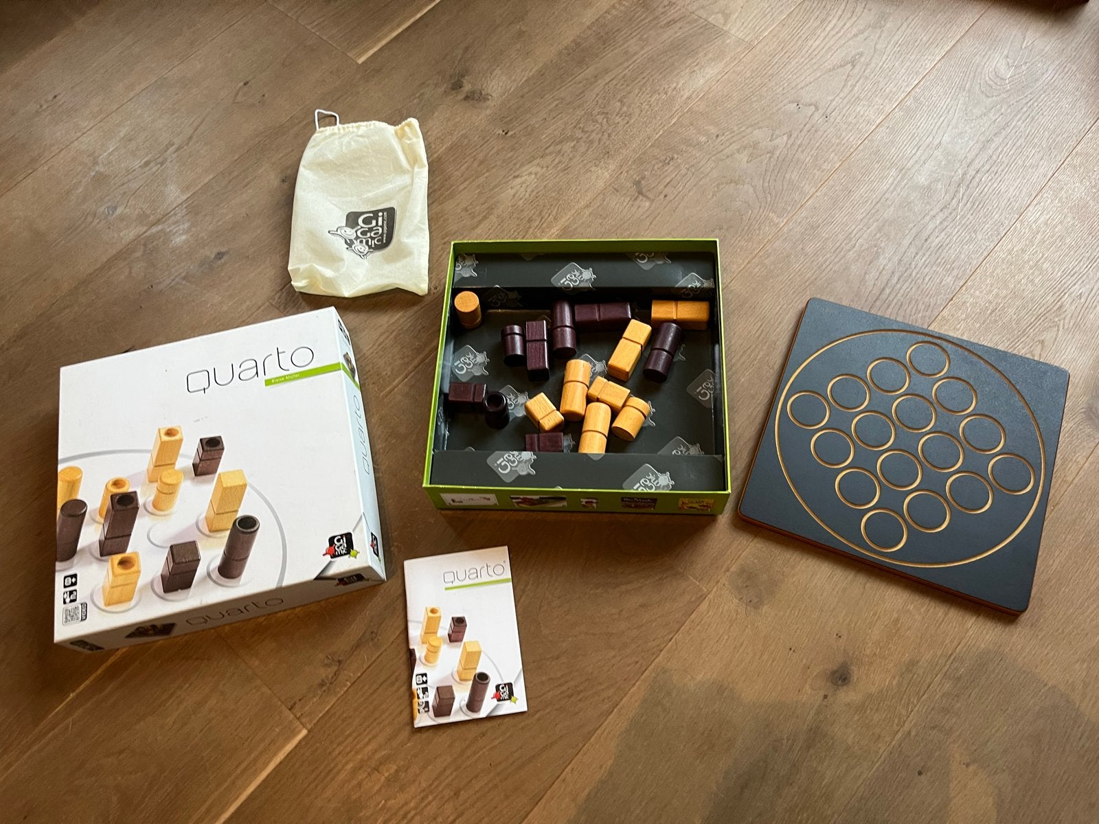 Quarto bordspel - Strategisch en uitdagend, Een of twee spelers, Ophalen of Verzenden, Zo goed als nieuw