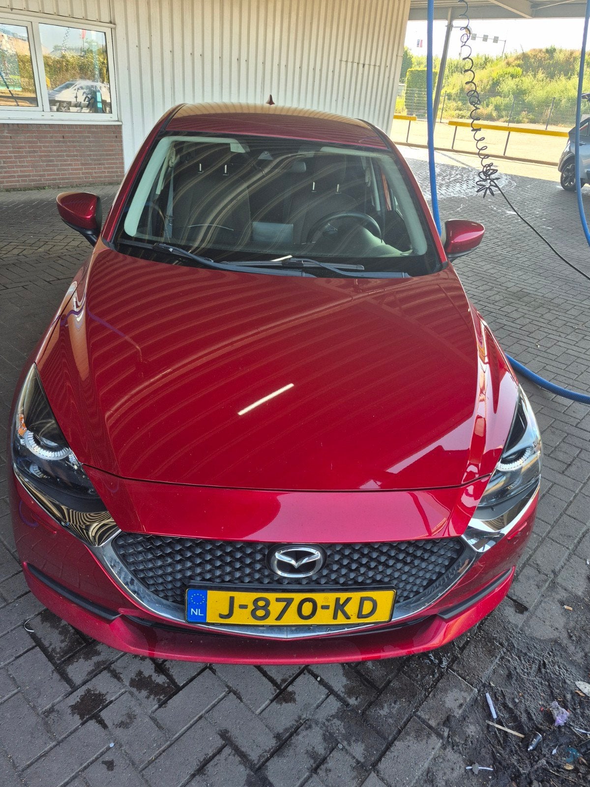 Mazda 2 1.5 Skyactiv-g 90PK 2020 Rood, Auto's, Mazda, Voorwielaandrijving, 40 €/maand, 4 cilinders, Parkeercamera