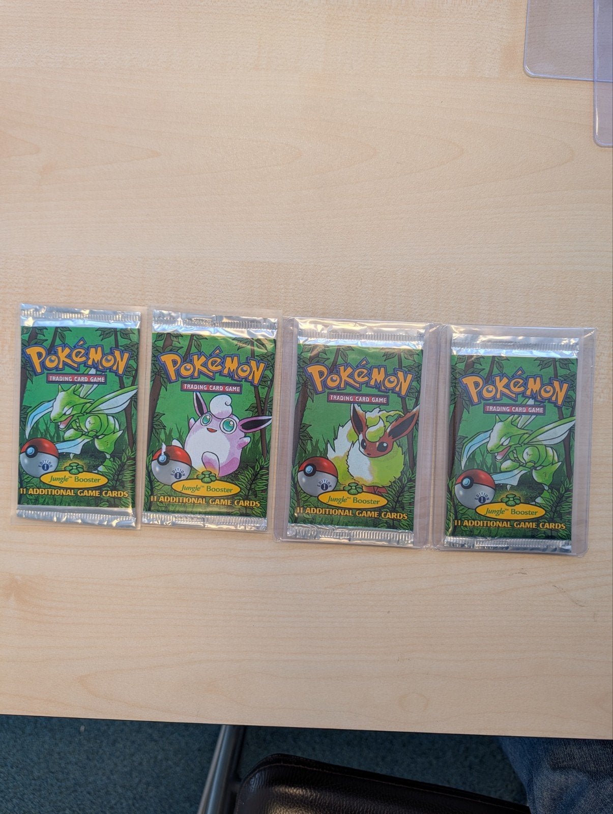Jungle 1st Edition Booster Packs (4x) – WOTC 1999 Factory Se, Ophalen of Verzenden, Zo goed als nieuw, Booster