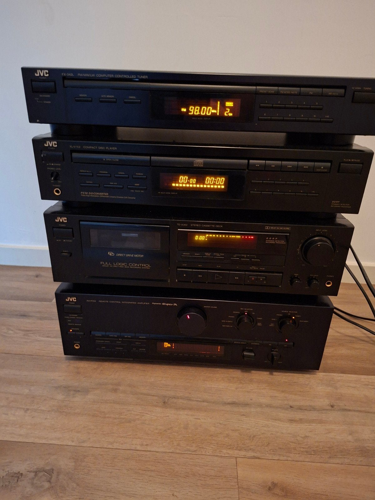 JVC Set In Perfecte En Goede Staat., Audio, Tv en Foto, Stereo-sets, Tuner of Radio, JVC, Zo goed als nieuw, Losse componenten