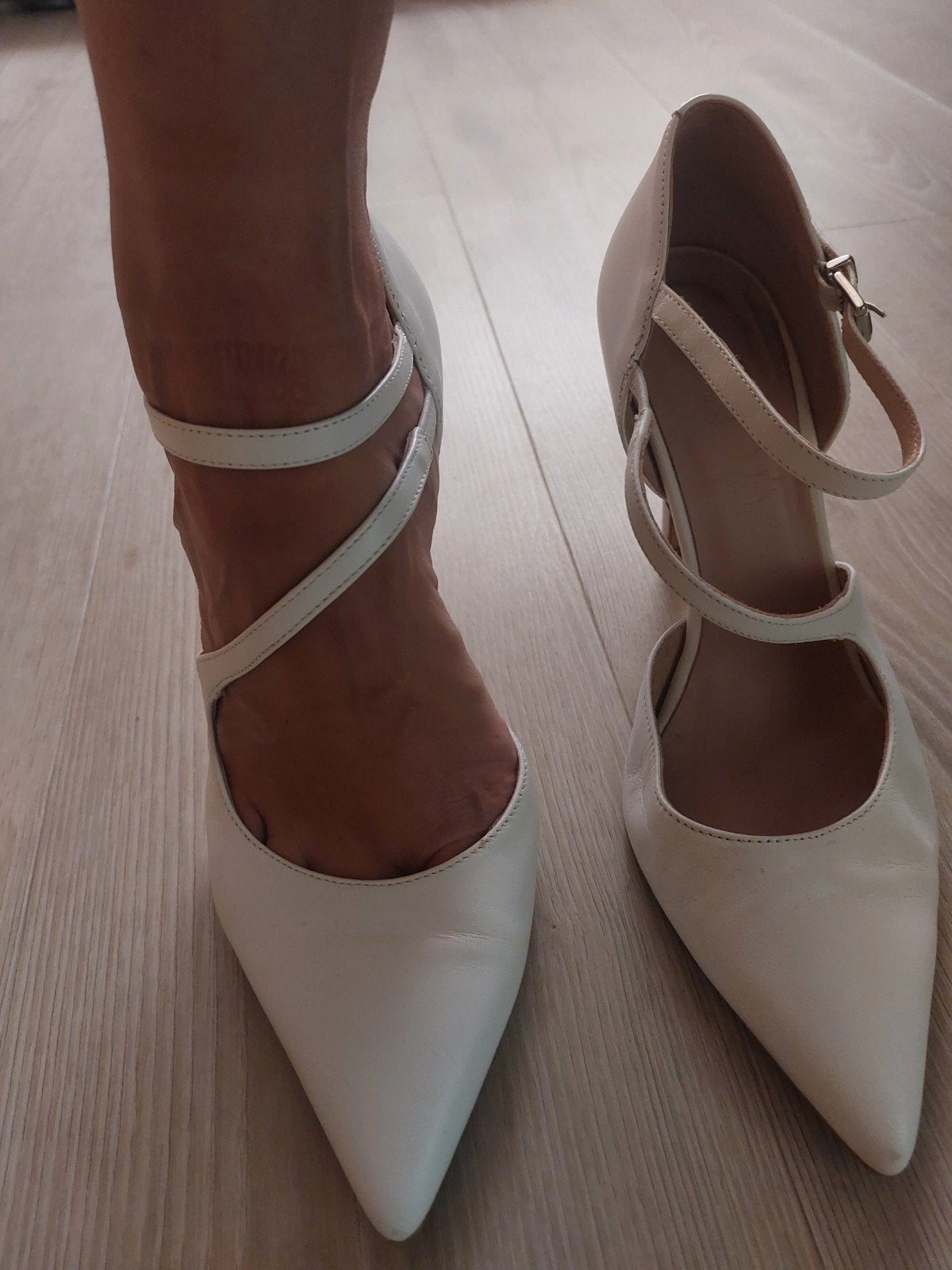 Witte pumps met bandjes Zign - Maat 40, Pumps, Wit, Ophalen of Verzenden, Zo goed als nieuw