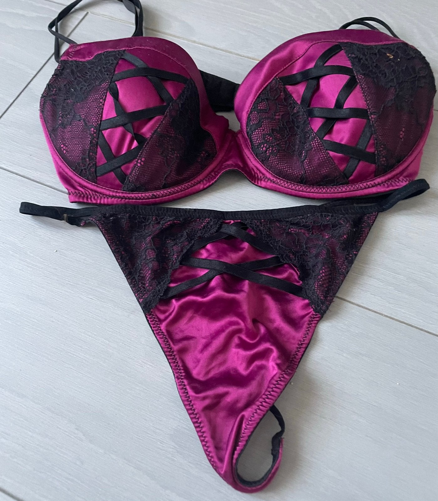 Mooi nieuw Lingerie setje, Ophalen of Verzenden, Paars, Setje