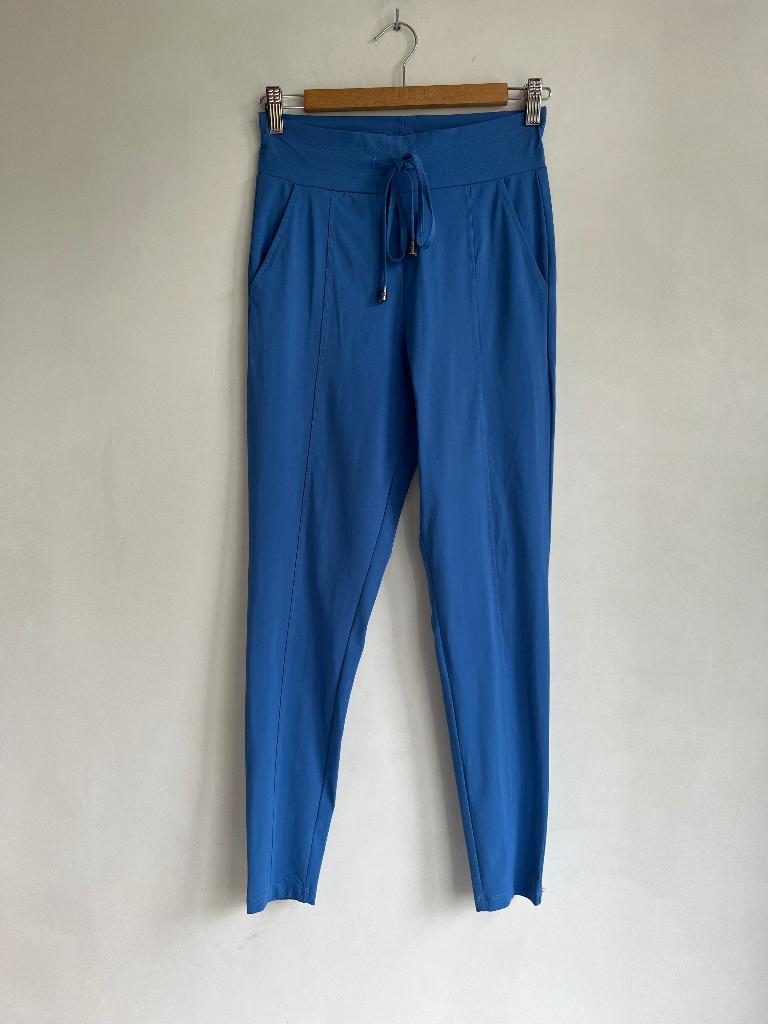 mi piace travelstof broek blauw maat XS, Kleding | Dames, Broeken en Pantalons, Mi Piace, Nieuw, Maat 34 (XS) of kleiner, Lang