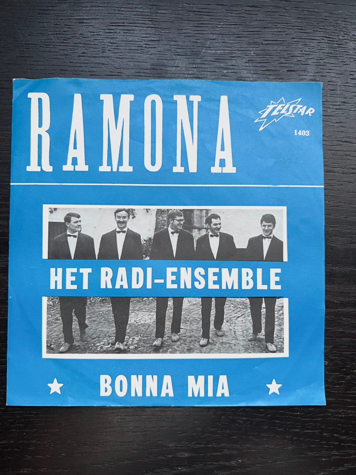 Radi Ensemble “Ramona” / “Bonna mia” (telstar 1403), 7 inch, Zo goed als nieuw, Nederlandstalig, Fotohoes