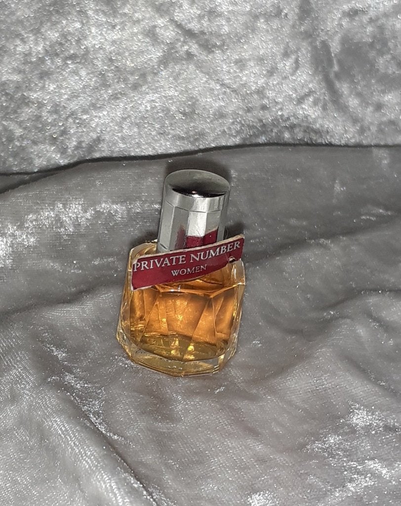 Volle parfum mini - Etienne aigner private number woman, Ophalen of Verzenden, Zo goed als nieuw, Miniatuur, Gevuld