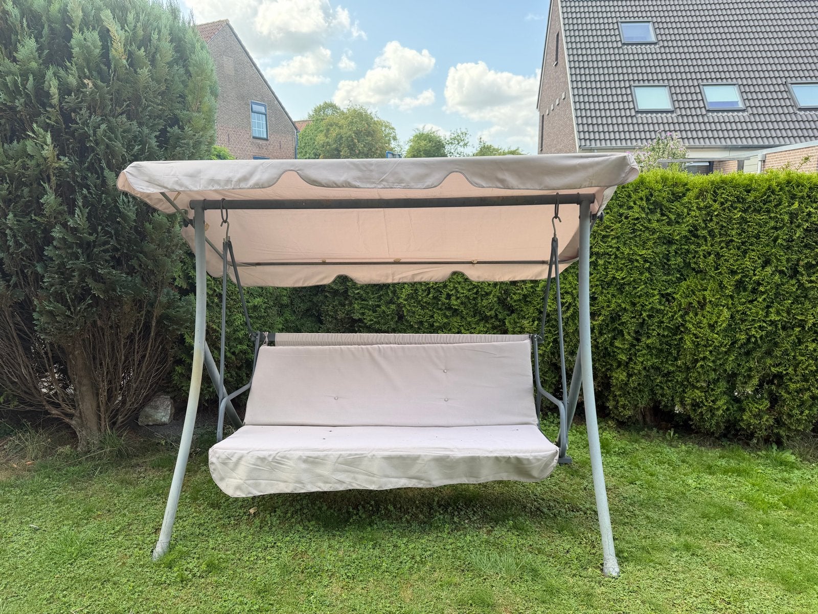 Comfortabele schommelbank voor de tuin, Tuin en Terras, Tuinbanken, Ophalen, Gebruikt, Metaal, Schommelbank