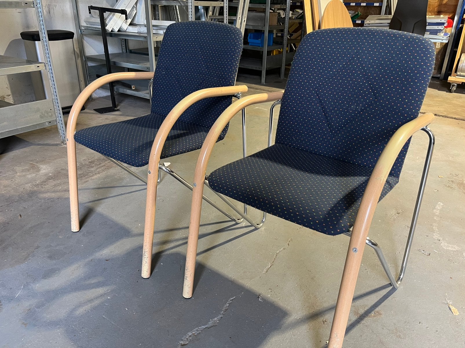 Twee vintage stoelen, Ophalen